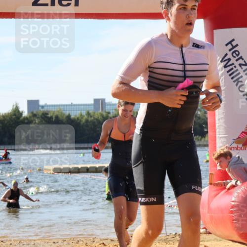 07.09.2025 - 19. Norderstedt Triathlon Luisa Fischer http://msf.ph/oto/8749307 07.09.2025 10:56:27 Schwimmen 203, 760, 1194, 1195, 1206, 1308 meine-sportfotos.de