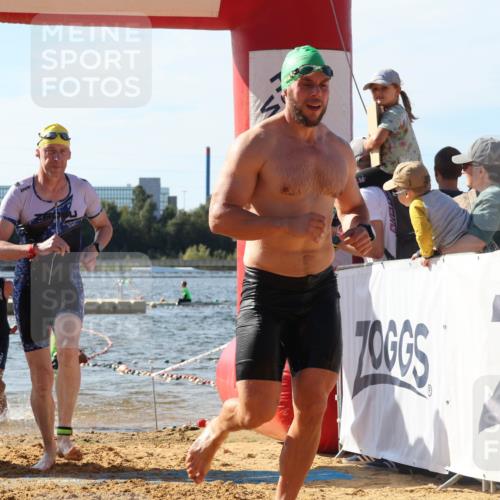 07.09.2025 - 19. Norderstedt Triathlon Luisa Fischer http://msf.ph/oto/8749349 07.09.2025 10:56:49 Schwimmen 296, 1229, 1279, 1395 meine-sportfotos.de