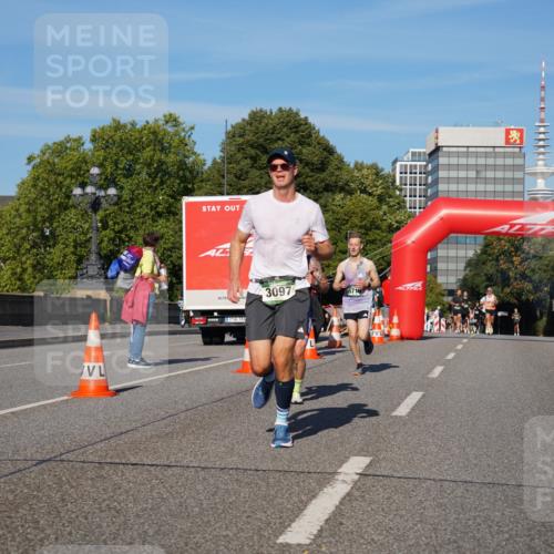 07.09.2025 - BARMER Alsterlauf Yannick Fuchs http://msf.ph/oto/8749377 07.09.2025 09:34:07 Laufen 3097, 6716 meine-sportfotos.de