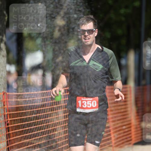 07.09.2025 - 19. Norderstedt Triathlon Michael Strokosch http://msf.ph/oto/8749400 07.09.2025 12:41:34 Laufen 164, 287, 823, 846, 1350 meine-sportfotos.de