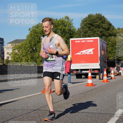 07.09.2025 - BARMER Alsterlauf Yannick Fuchs http://msf.ph/oto/8749447 07.09.2025 09:34:10 Laufen 16 meine-sportfotos.de