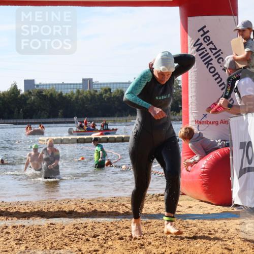 07.09.2025 - 19. Norderstedt Triathlon Luisa Fischer http://msf.ph/oto/8749495 07.09.2025 10:57:15 Schwimmen 1218, 1228, 1394 meine-sportfotos.de