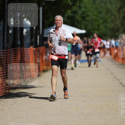 07.09.2025 - 19. Norderstedt Triathlon Michael Strokosch http://msf.ph/oto/8749508 07.09.2025 12:41:44 Laufen 823, 846, 1309 meine-sportfotos.de