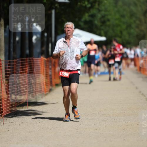 07.09.2025 - 19. Norderstedt Triathlon Michael Strokosch http://msf.ph/oto/8749512 07.09.2025 12:41:44 Laufen 823, 846, 1309 meine-sportfotos.de