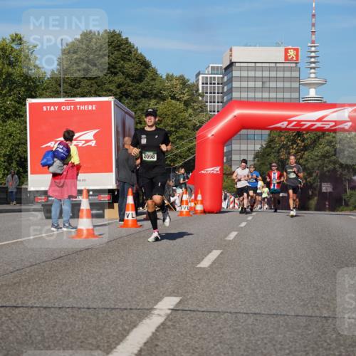 07.09.2025 - BARMER Alsterlauf Yannick Fuchs http://msf.ph/oto/8749627 07.09.2025 09:34:23 Laufen 2098, 8375 meine-sportfotos.de