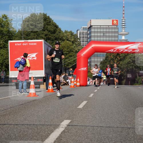 07.09.2025 - BARMER Alsterlauf Yannick Fuchs http://msf.ph/oto/8749636 07.09.2025 09:34:23 Laufen 11, 2098 meine-sportfotos.de