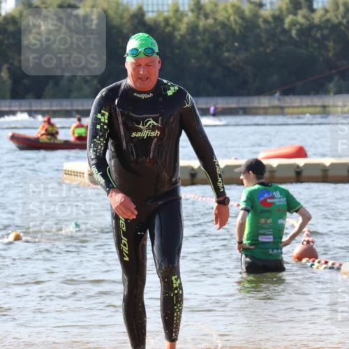 07.09.2025 - 19. Norderstedt Triathlon Luisa Fischer http://msf.ph/oto/8749676 07.09.2025 10:58:05 Schwimmen 710 meine-sportfotos.de