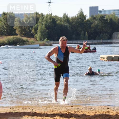 07.09.2025 - 19. Norderstedt Triathlon Luisa Fischer http://msf.ph/oto/8749719 07.09.2025 10:58:09 Schwimmen 152, 710 meine-sportfotos.de