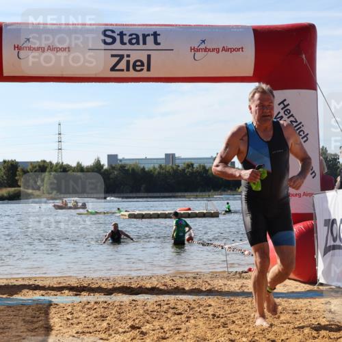 07.09.2025 - 19. Norderstedt Triathlon Luisa Fischer http://msf.ph/oto/8749769 07.09.2025 10:58:14 Schwimmen 152, 710 meine-sportfotos.de