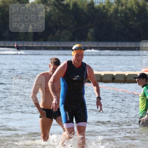 07.09.2025 - 19. Norderstedt Triathlon Luisa Fischer http://msf.ph/oto/8749777 07.09.2025 10:58:24 Schwimmen 152, 704, 1274 meine-sportfotos.de