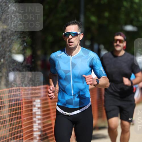 07.09.2025 - 19. Norderstedt Triathlon Michael Strokosch http://msf.ph/oto/8749806 07.09.2025 12:42:12 Laufen 168, 189, 215, 717, 741, 793, 1249, 1300 meine-sportfotos.de