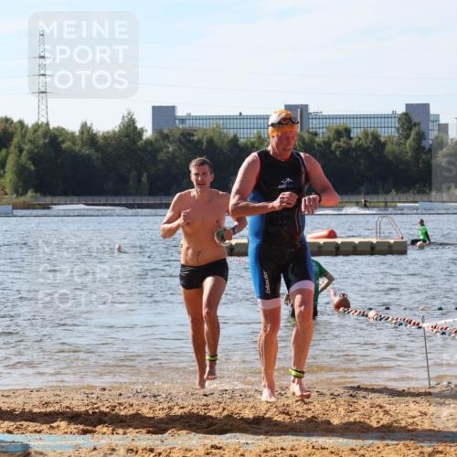07.09.2025 - 19. Norderstedt Triathlon Luisa Fischer http://msf.ph/oto/8749819 07.09.2025 10:58:27 Schwimmen 704, 1274 meine-sportfotos.de