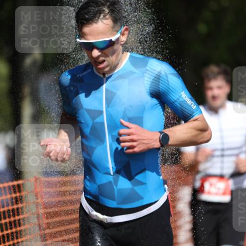 07.09.2025 - 19. Norderstedt Triathlon Michael Strokosch http://msf.ph/oto/8749824 07.09.2025 12:42:13 Laufen 168, 189, 215, 717, 793, 1249, 1300 meine-sportfotos.de