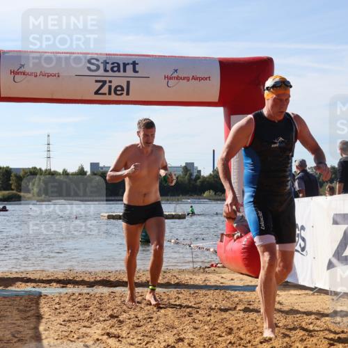 07.09.2025 - 19. Norderstedt Triathlon Luisa Fischer http://msf.ph/oto/8749861 07.09.2025 10:58:30 Schwimmen 704, 1274 meine-sportfotos.de