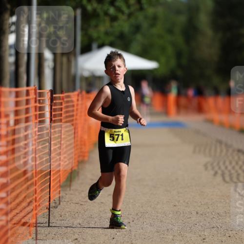 07.09.2025 - 19. Norderstedt Triathlon Michael Strokosch http://msf.ph/oto/8749874 07.09.2025 09:50:19 Laufen 571 meine-sportfotos.de