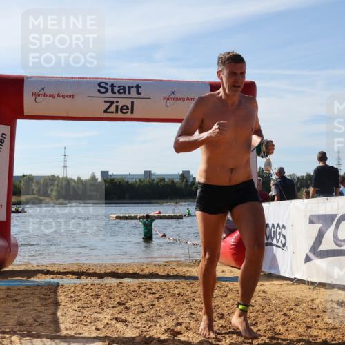 07.09.2025 - 19. Norderstedt Triathlon Luisa Fischer http://msf.ph/oto/8749876 07.09.2025 10:58:32 Schwimmen 704, 1274 meine-sportfotos.de