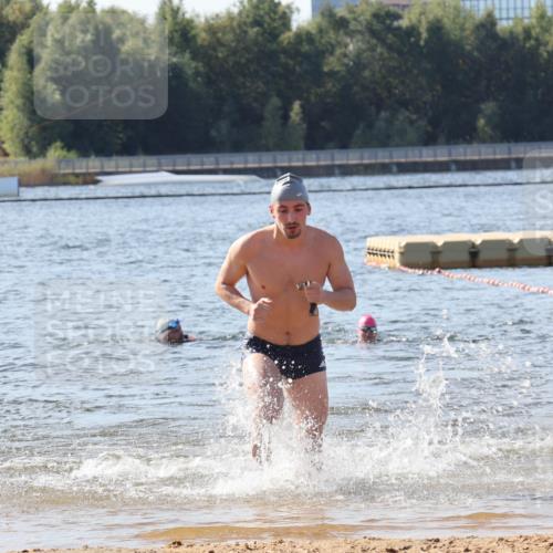 07.09.2025 - 19. Norderstedt Triathlon Luisa Fischer http://msf.ph/oto/8749908 07.09.2025 10:59:57 Schwimmen 228, 1210 meine-sportfotos.de