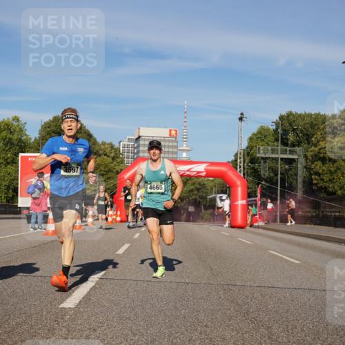 07.09.2025 - BARMER Alsterlauf Yannick Fuchs http://msf.ph/oto/8749919 07.09.2025 09:34:32 Laufen 5, 3597, 4665 meine-sportfotos.de