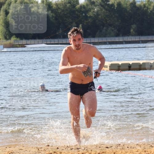 07.09.2025 - 19. Norderstedt Triathlon Luisa Fischer http://msf.ph/oto/8749920 07.09.2025 10:59:58 Schwimmen 228, 1210 meine-sportfotos.de