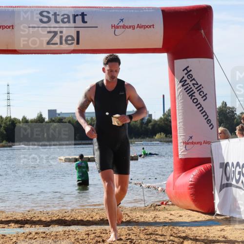 07.09.2025 - 19. Norderstedt Triathlon Luisa Fischer http://msf.ph/oto/8750009 07.09.2025 11:00:26 Schwimmen 784, 1225 meine-sportfotos.de