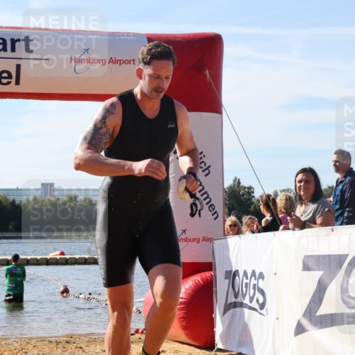 07.09.2025 - 19. Norderstedt Triathlon Luisa Fischer http://msf.ph/oto/8750020 07.09.2025 11:00:27 Schwimmen 784, 1225 meine-sportfotos.de