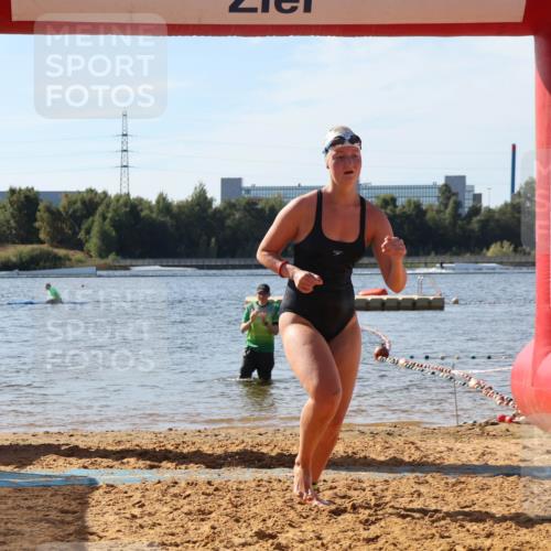 07.09.2025 - 19. Norderstedt Triathlon Luisa Fischer http://msf.ph/oto/8750037 07.09.2025 11:02:23 Schwimmen 714 meine-sportfotos.de