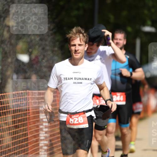 07.09.2025 - 19. Norderstedt Triathlon Michael Strokosch http://msf.ph/oto/8750063 07.09.2025 12:42:38 Laufen 139, 244, 261, 780, 827, 828, 1277, 1358, 1398 meine-sportfotos.de