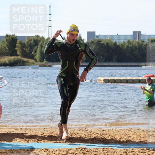 07.09.2025 - 19. Norderstedt Triathlon Luisa Fischer http://msf.ph/oto/8750112 07.09.2025 11:13:39 Schwimmen 1383 meine-sportfotos.de