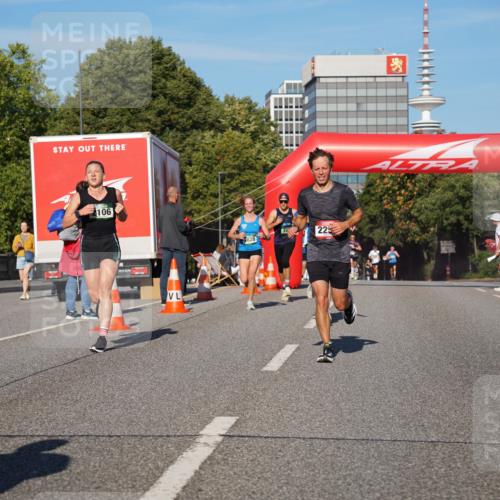 07.09.2025 - BARMER Alsterlauf Yannick Fuchs http://msf.ph/oto/8750163 07.09.2025 09:34:42 Laufen 2106, 828, 225 meine-sportfotos.de
