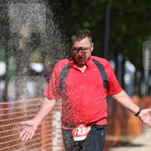 07.09.2025 - 19. Norderstedt Triathlon Michael Strokosch http://msf.ph/oto/8750175 07.09.2025 12:42:52 Laufen 727 meine-sportfotos.de