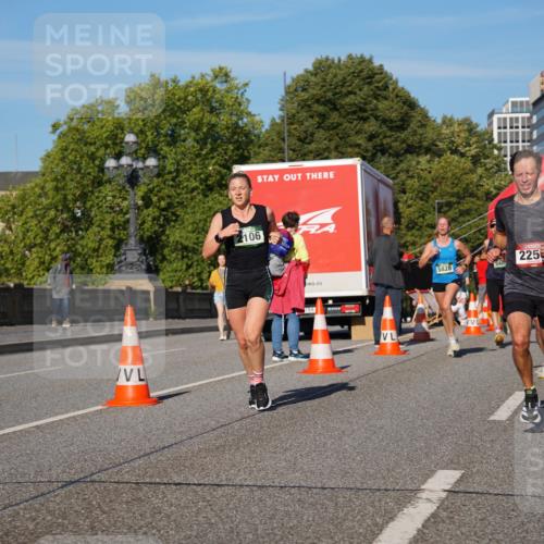 07.09.2025 - BARMER Alsterlauf Yannick Fuchs http://msf.ph/oto/8750194 07.09.2025 09:34:42 Laufen 2106, 5828, 3405, 225 meine-sportfotos.de