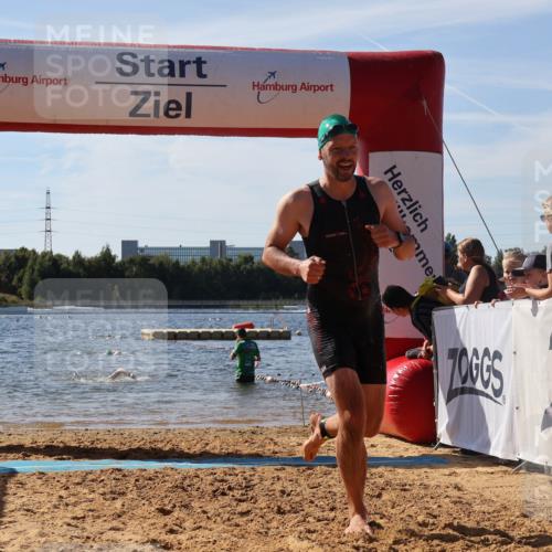 07.09.2025 - 19. Norderstedt Triathlon Luisa Fischer http://msf.ph/oto/8750198 07.09.2025 11:14:17 Schwimmen 746, 787 meine-sportfotos.de