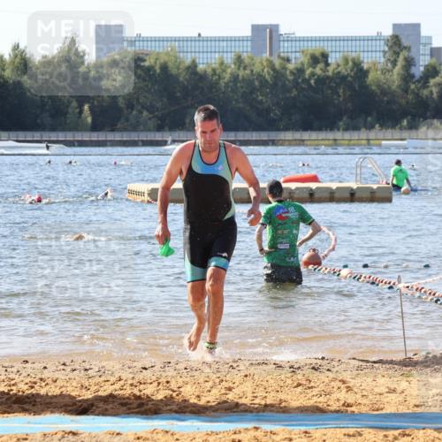 07.09.2025 - 19. Norderstedt Triathlon Luisa Fischer http://msf.ph/oto/8750265 07.09.2025 11:14:45 Schwimmen 1332 meine-sportfotos.de