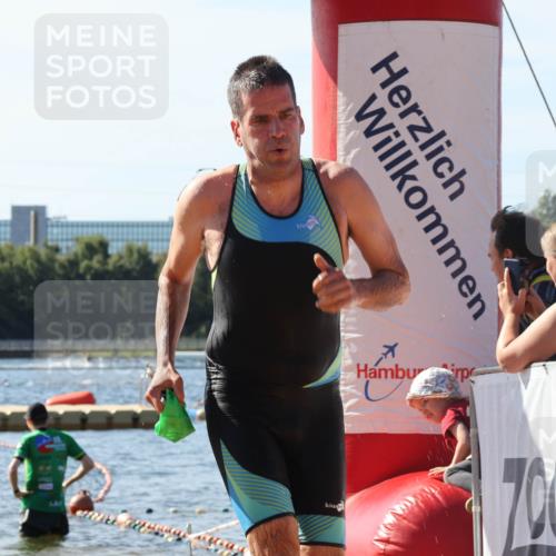 07.09.2025 - 19. Norderstedt Triathlon Luisa Fischer http://msf.ph/oto/8750298 07.09.2025 11:14:48 Schwimmen 1332 meine-sportfotos.de