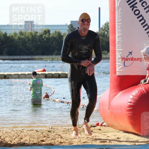07.09.2025 - 19. Norderstedt Triathlon Luisa Fischer http://msf.ph/oto/8750309 07.09.2025 11:15:06 Schwimmen 819 meine-sportfotos.de