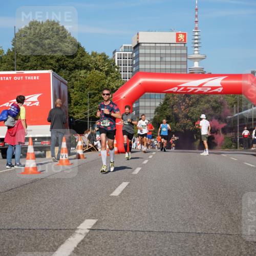07.09.2025 - BARMER Alsterlauf Yannick Fuchs http://msf.ph/oto/8750403 07.09.2025 09:34:52 Laufen 4687, 5763 meine-sportfotos.de