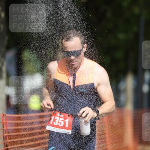 07.09.2025 - 19. Norderstedt Triathlon Michael Strokosch http://msf.ph/oto/8750409 07.09.2025 12:43:15 Laufen 818, 1294, 1351, 1379 meine-sportfotos.de