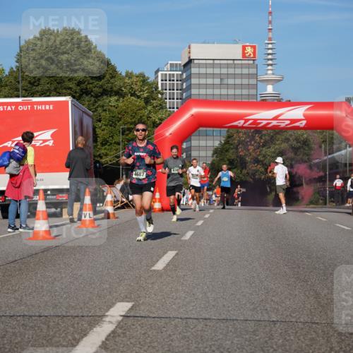 07.09.2025 - BARMER Alsterlauf Yannick Fuchs http://msf.ph/oto/8750416 07.09.2025 09:34:52 Laufen 4687 meine-sportfotos.de