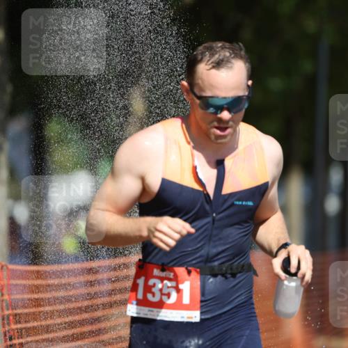07.09.2025 - 19. Norderstedt Triathlon Michael Strokosch http://msf.ph/oto/8750423 07.09.2025 12:43:16 Laufen 818, 1294, 1351, 1379 meine-sportfotos.de