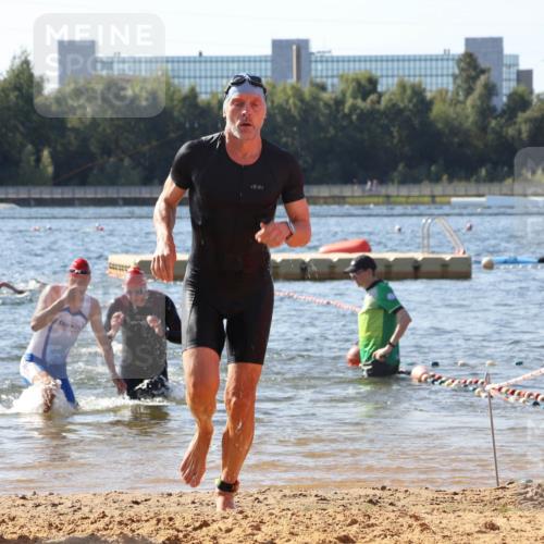 07.09.2025 - 19. Norderstedt Triathlon Luisa Fischer http://msf.ph/oto/8750432 07.09.2025 11:15:48 Schwimmen 237, 768, 1258, 1333 meine-sportfotos.de