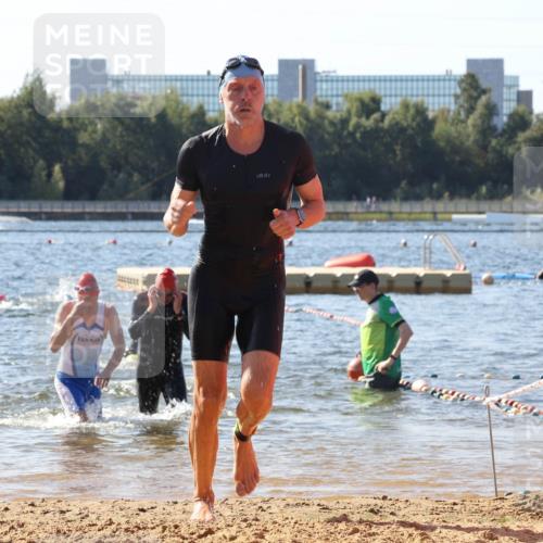 07.09.2025 - 19. Norderstedt Triathlon Luisa Fischer http://msf.ph/oto/8750438 07.09.2025 11:15:49 Schwimmen 237, 768, 1258, 1333, 1348 meine-sportfotos.de