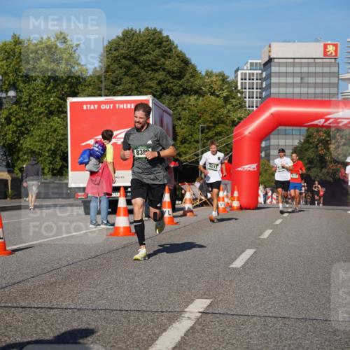 07.09.2025 - BARMER Alsterlauf Yannick Fuchs http://msf.ph/oto/8750524 07.09.2025 09:34:56 Laufen 8320, 6013, 6025 meine-sportfotos.de