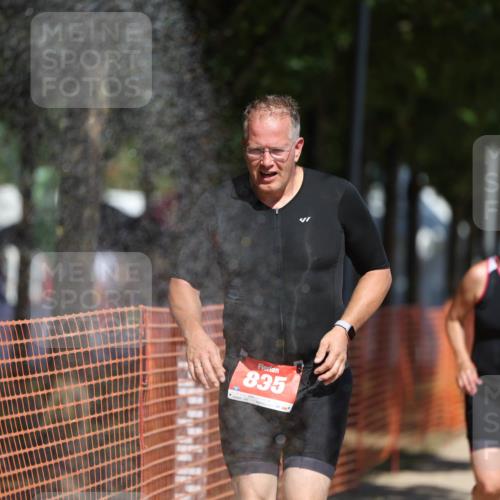 07.09.2025 - 19. Norderstedt Triathlon Michael Strokosch http://msf.ph/oto/8750533 07.09.2025 12:43:30 Laufen 835, 1268, 1380 meine-sportfotos.de