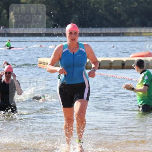 07.09.2025 - 19. Norderstedt Triathlon Luisa Fischer http://msf.ph/oto/8750607 07.09.2025 11:16:18 Schwimmen 793, 1334 meine-sportfotos.de