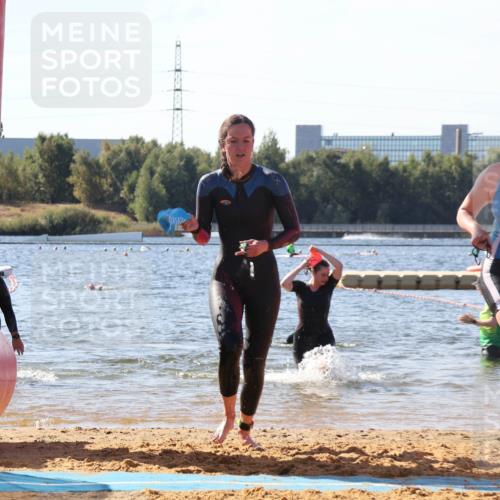 07.09.2025 - 19. Norderstedt Triathlon Luisa Fischer http://msf.ph/oto/8750632 07.09.2025 11:16:21 Schwimmen 793, 1244, 1334 meine-sportfotos.de