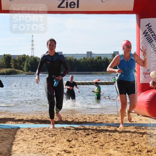 07.09.2025 - 19. Norderstedt Triathlon Luisa Fischer http://msf.ph/oto/8750641 07.09.2025 11:16:22 Schwimmen 793, 1244, 1334 meine-sportfotos.de