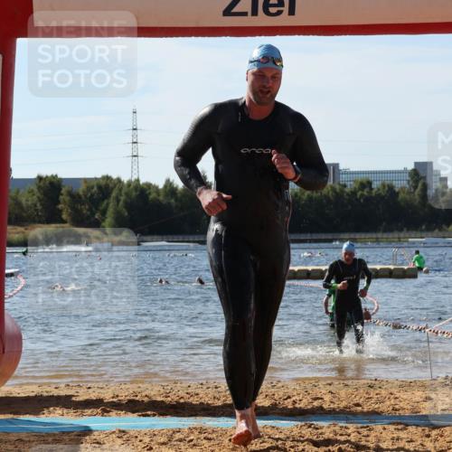 07.09.2025 - 19. Norderstedt Triathlon Luisa Fischer http://msf.ph/oto/8750711 07.09.2025 11:16:30 Schwimmen 281, 793, 837, 1244, 1334 meine-sportfotos.de