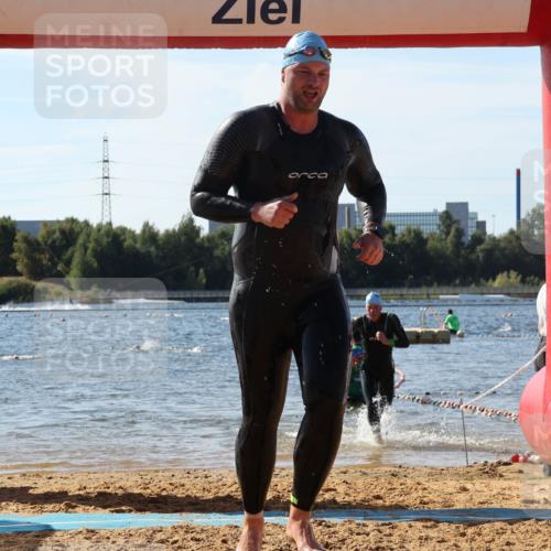 07.09.2025 - 19. Norderstedt Triathlon Luisa Fischer http://msf.ph/oto/8750713 07.09.2025 11:16:30 Schwimmen 281, 793, 837, 1244, 1334 meine-sportfotos.de