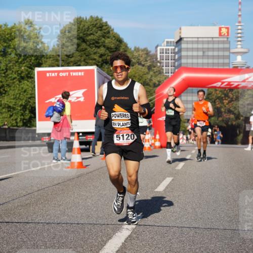 07.09.2025 - BARMER Alsterlauf Yannick Fuchs http://msf.ph/oto/8750737 07.09.2025 09:35:12 Laufen 5120 meine-sportfotos.de