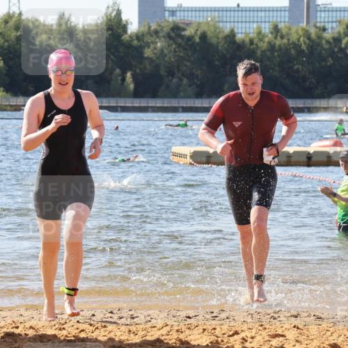 07.09.2025 - 19. Norderstedt Triathlon Luisa Fischer http://msf.ph/oto/8750770 07.09.2025 11:17:07 Schwimmen 280, 1288 meine-sportfotos.de
